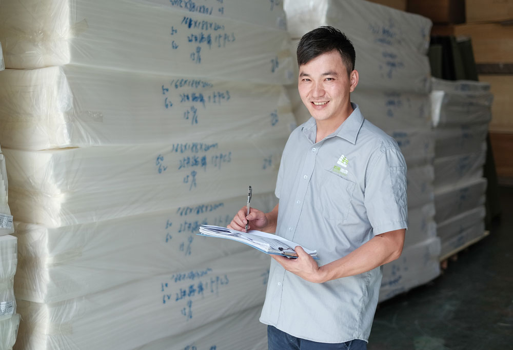 嚴(yán)格質(zhì)檢